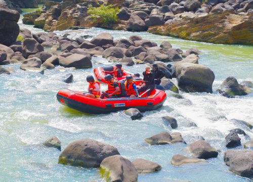 Tour chèo thuyền vượt thác ( Rafting Tour)