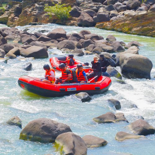Tour chèo thuyền vượt thác ( Rafting Tour)